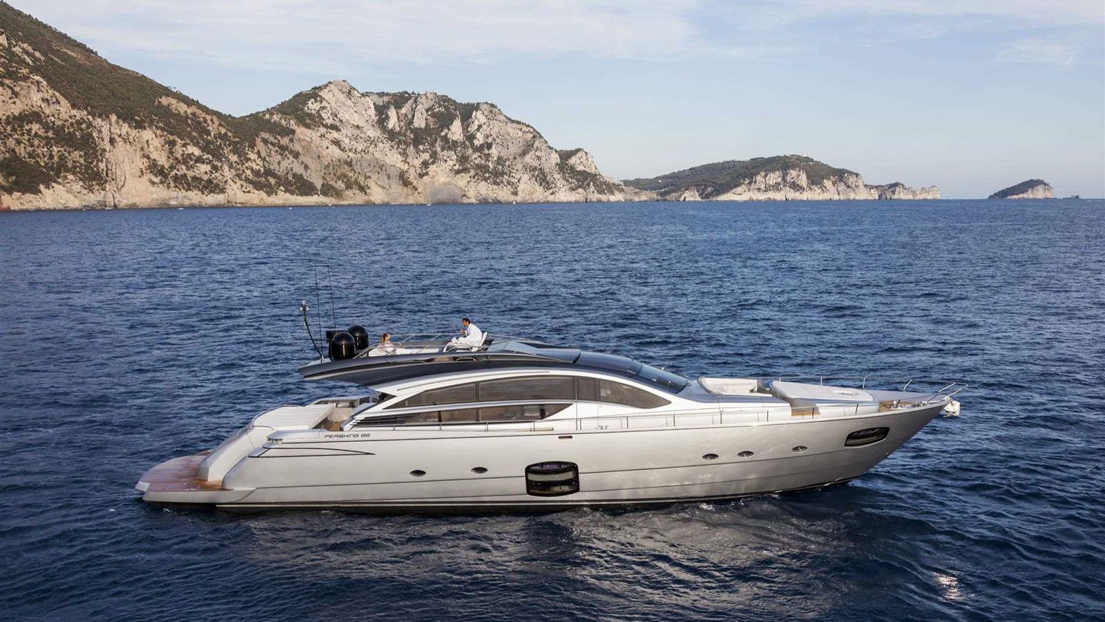 LIQUID ASSET yacht (Pershing, 24.98m, 2017)